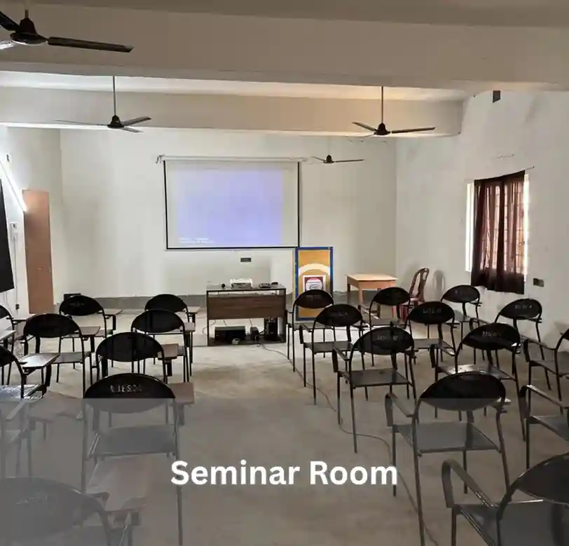 seminarhallwithprojector